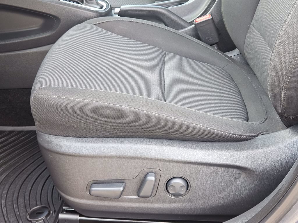 Used 2023 Hyundai Kona SEL w/ Cargo Package FWD image 29