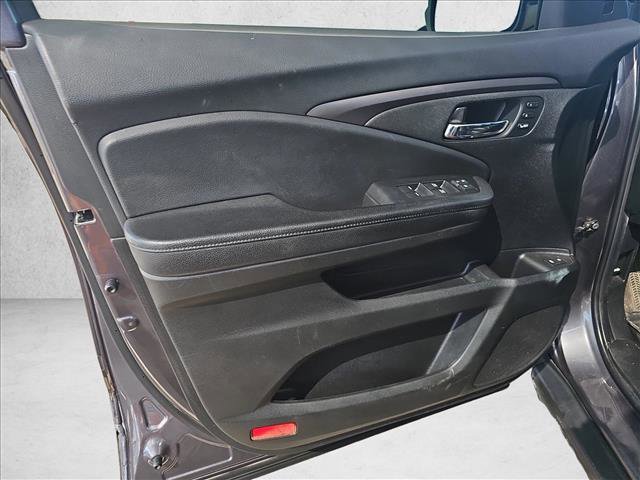 Used 2021 Honda Pilot Special Edition image 13