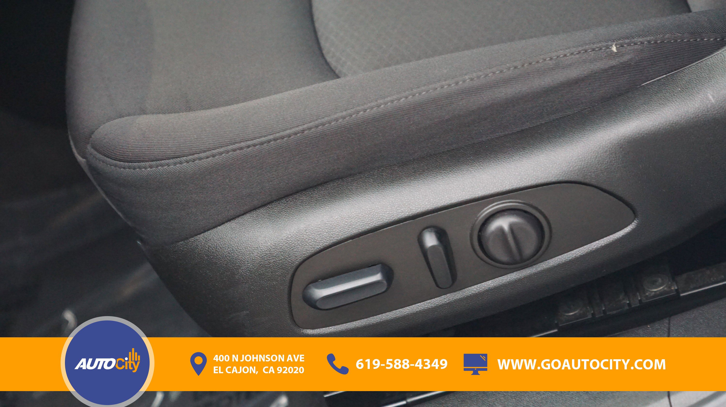 Used 2023 Chevrolet Malibu LT FWD image 17