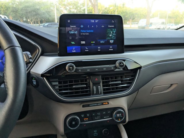 Used 2020 Ford Escape SE Sport image 10