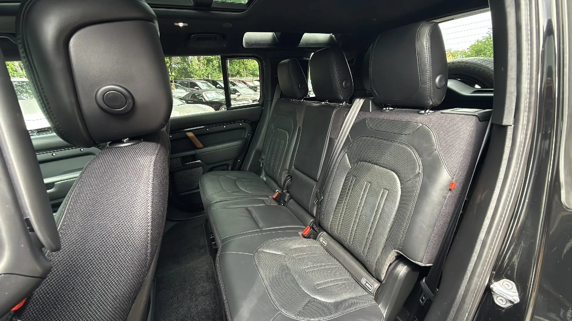 Used 2020 Land Rover Defender 110 X AWD/4WD image 20