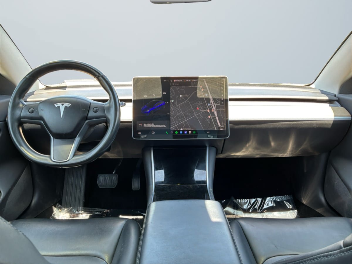 Used 2018 Tesla Model 3 Long Range RWD image 9