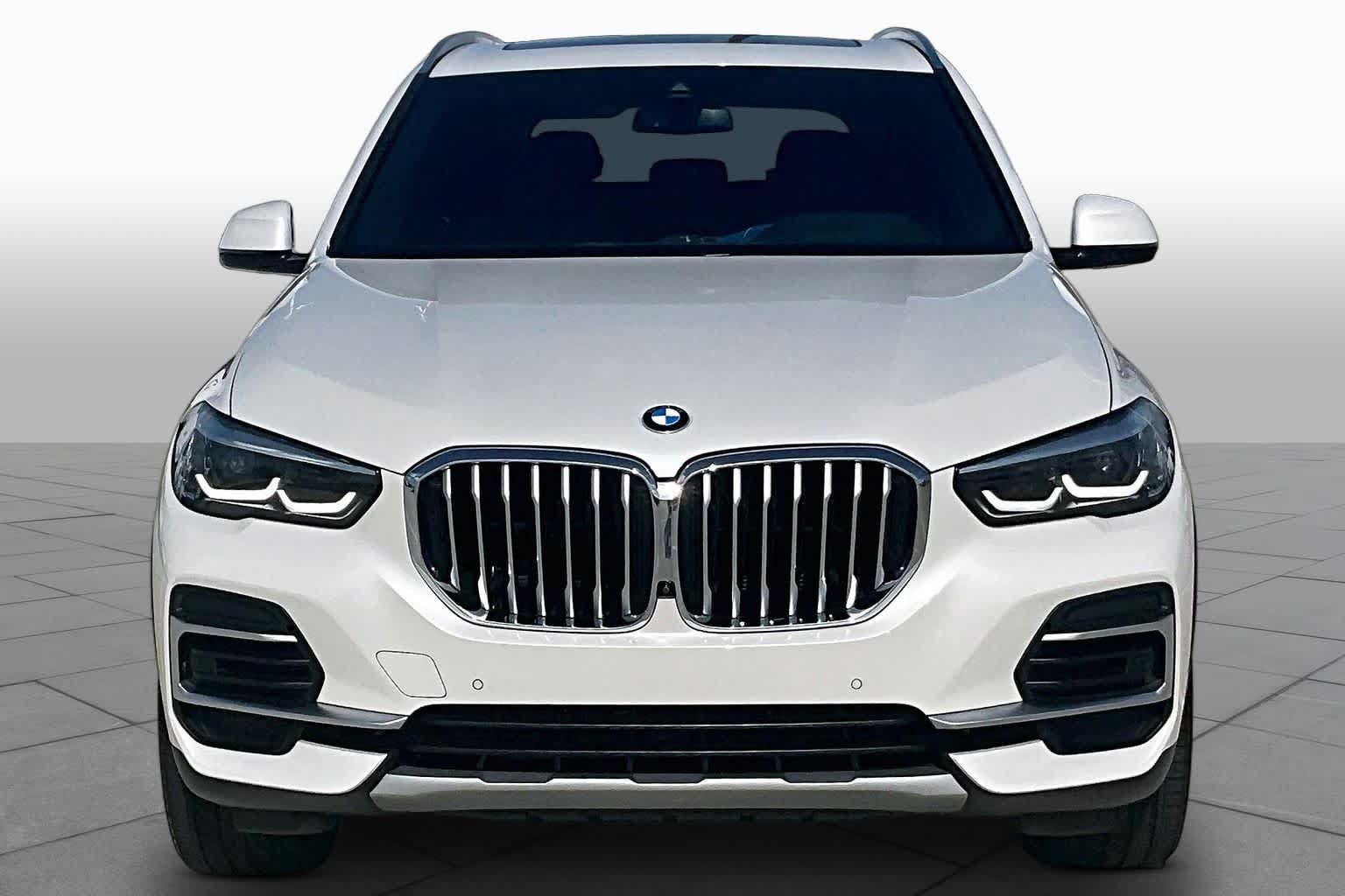 Used 2023 BMW X5 sDrive40i w/ Premium Package RWD image 3