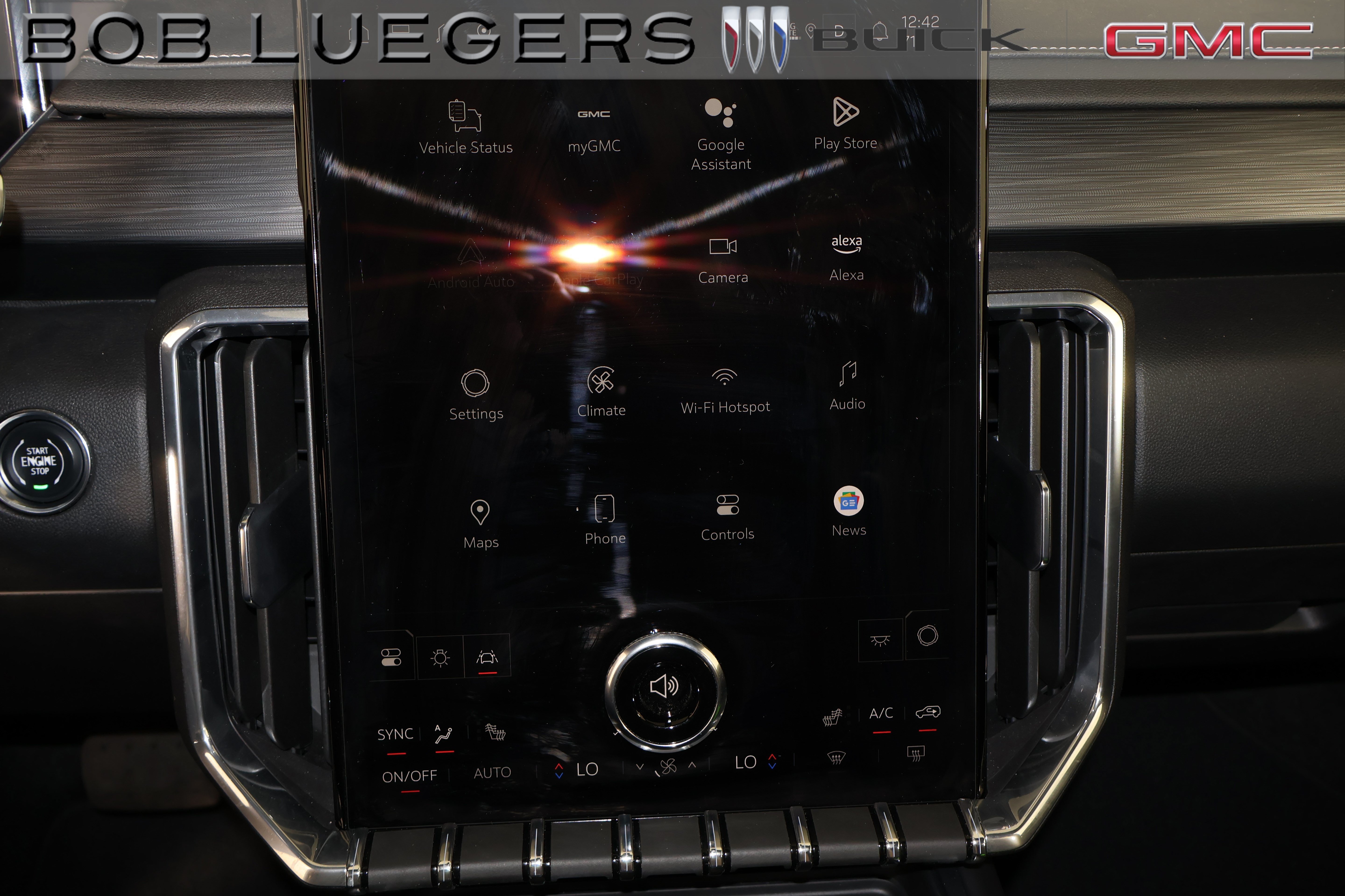 Certified 2024 GMC Acadia Elevation w/ Luxury Package FWD image 24