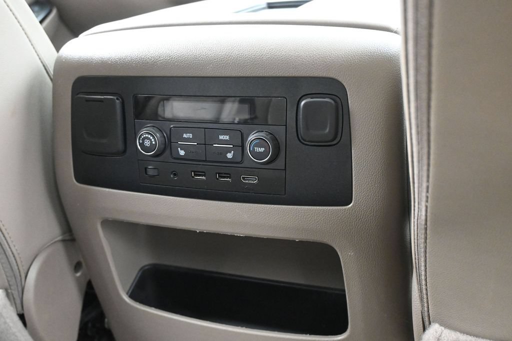 Used 2019 GMC Yukon XL SLT w/ Premium Edition RWD image 45