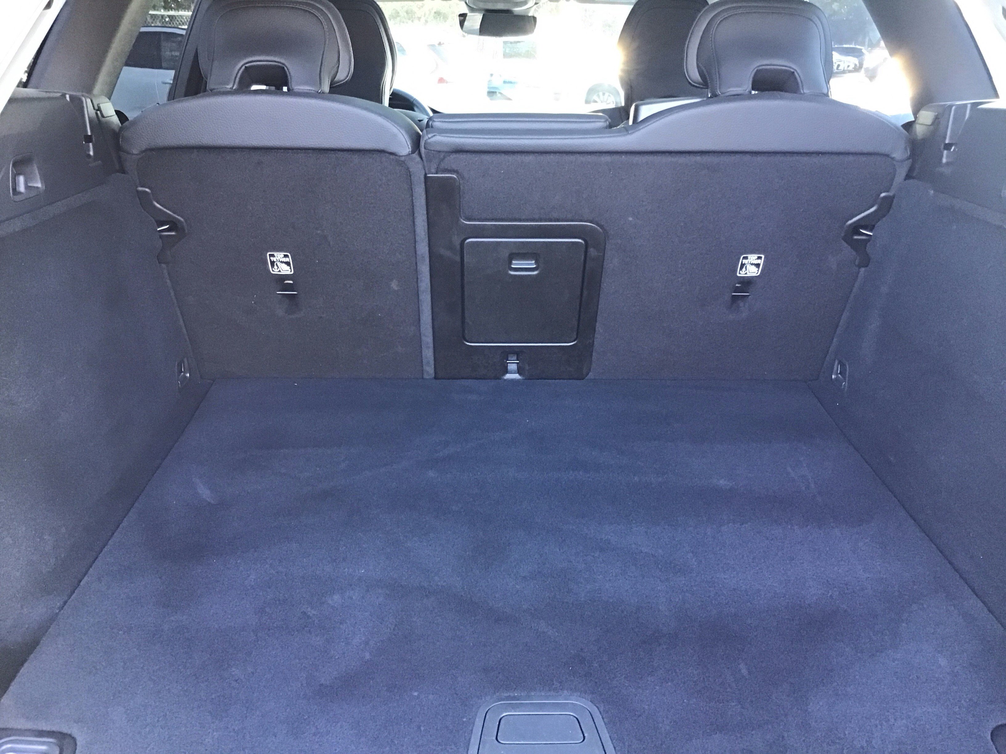 Certified 2025 Volvo XC60 B5 Plus image 33