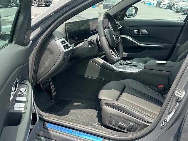 New 2026 BMW 330i xDrive Sedan w/ M Sport Package AWD/4WD image 4