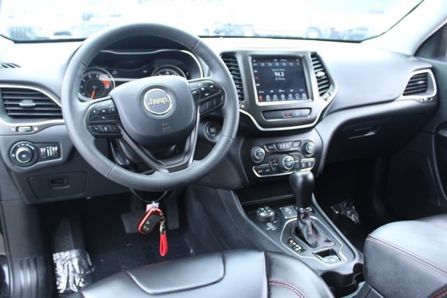 Used 2022 Jeep Cherokee Trailhawk AWD/4WD image 14