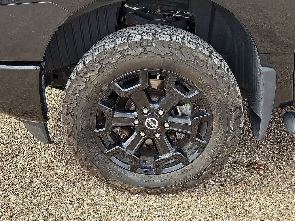 Used 2019 Nissan Titan SV w/ SV Convenience Package image 10