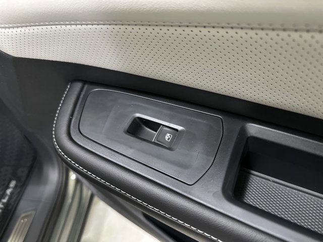 New 2026 Volkswagen Atlas Cross Sport SEL Premium R-Line image 39