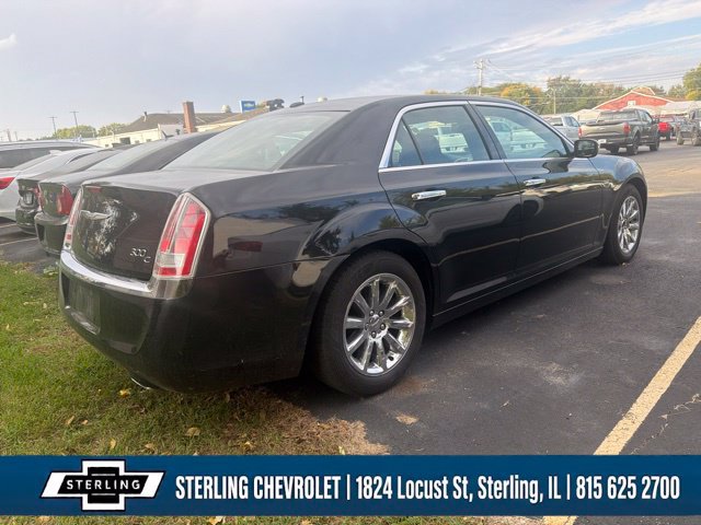 Used 2013 Chrysler 300 C RWD image 4