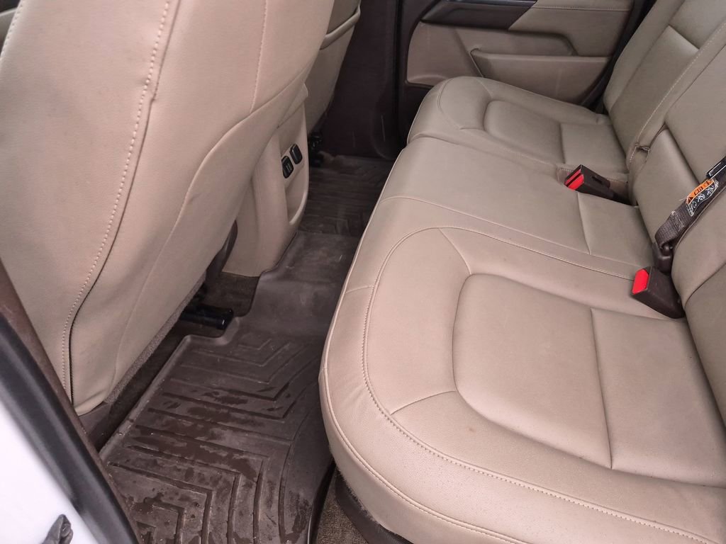 Used 2015 GMC Canyon SLT image 33