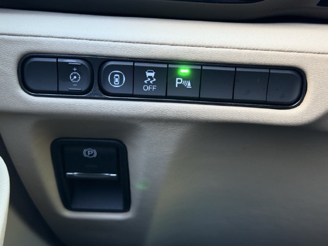 Certified 2025 Acura MDX w/ Technology Package FWD image 22