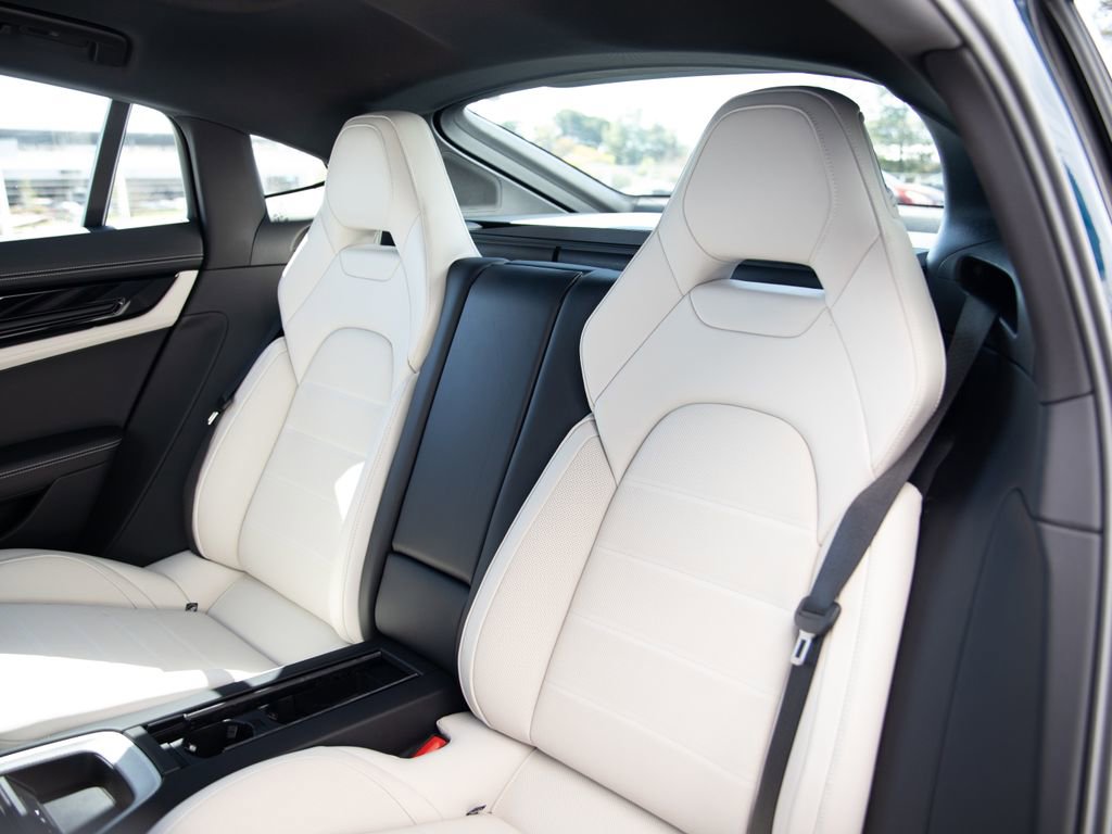 Certified 2025 Porsche Panamera 4S image 13