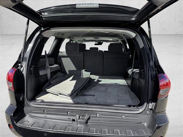Used 2019 Toyota Sequoia SR5 AWD/4WD image 8
