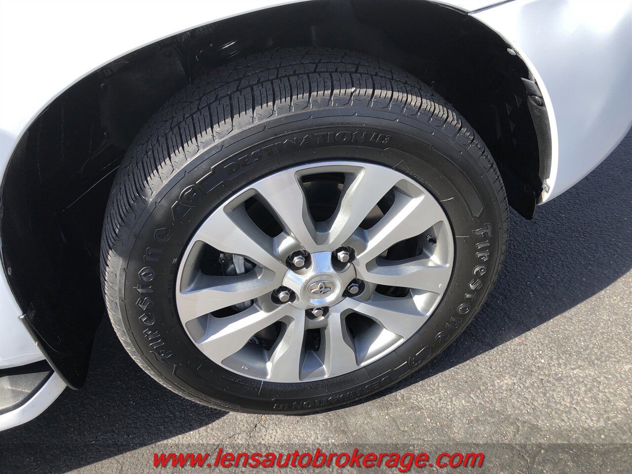 Used 2017 Toyota Sequoia Limited w/ Safety & Convenience Package RWD image 27