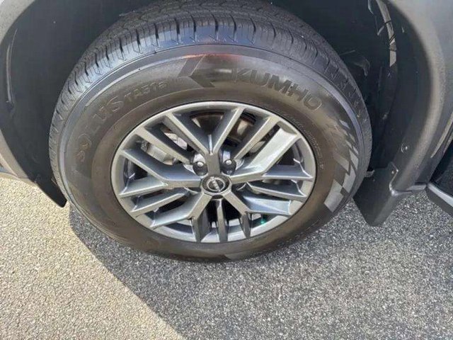 Used 2022 Nissan Rogue S image 29