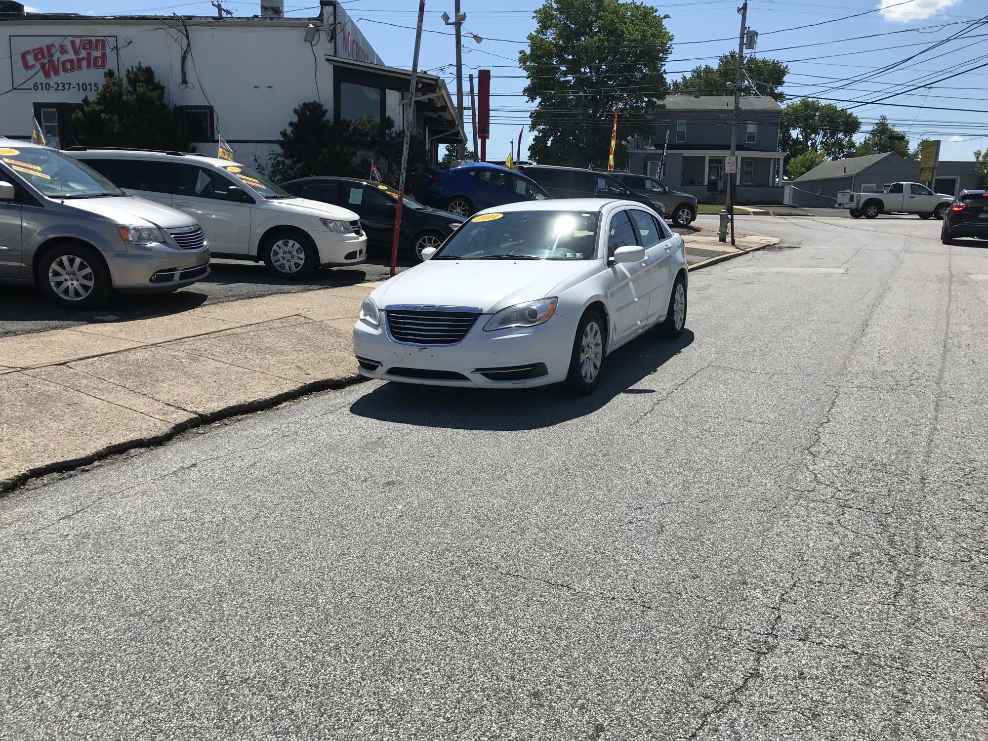 Used 2014 Chrysler 200 LX FWD image 2