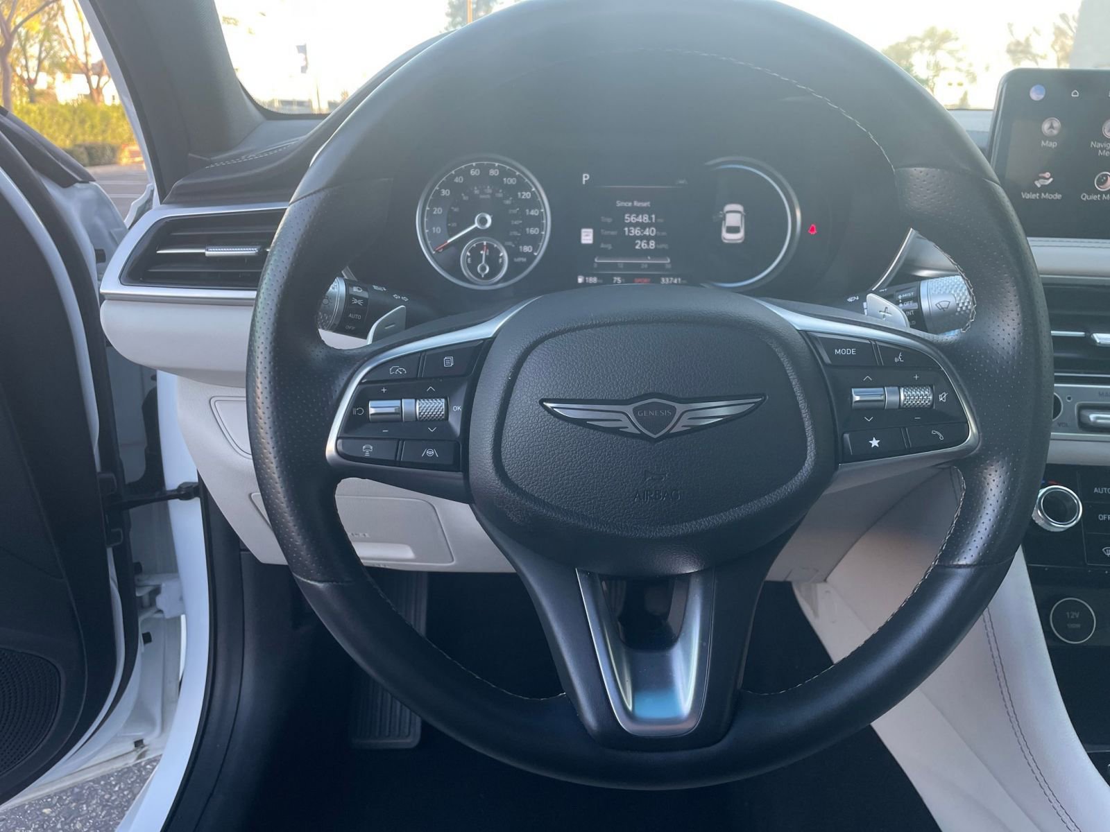 Used 2025 Genesis G70 2.5T image 36