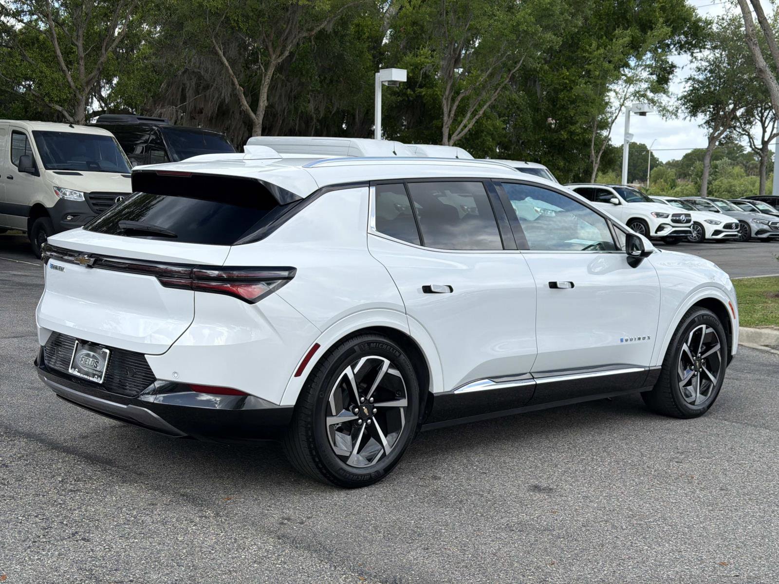 Used 2025 Chevrolet Equinox EV LT w/ Convenience Package FWD image 3