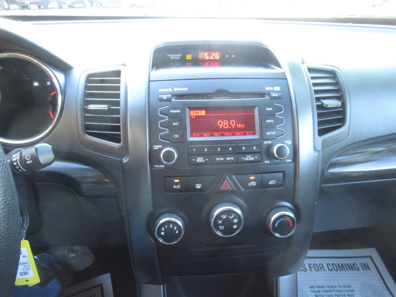 Used 2013 Kia Sorento LX FWD image 22