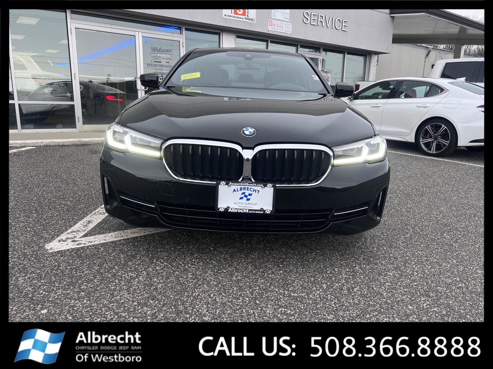Used 2021 BMW 530i xDrive w/ Premium Package image 8