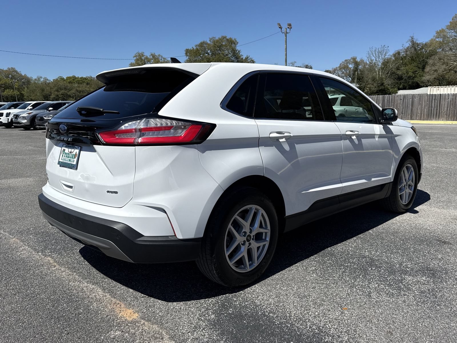 Used 2024 Ford Edge SEL AWD/4WD image 5