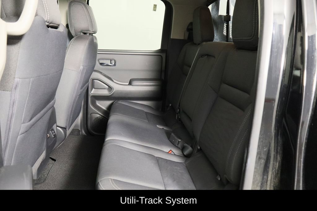 Used 2022 Nissan Frontier SV image 17