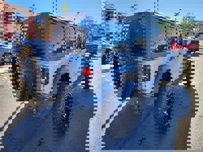 Used 2020 Jeep Wrangler Unlimited Sport image 3