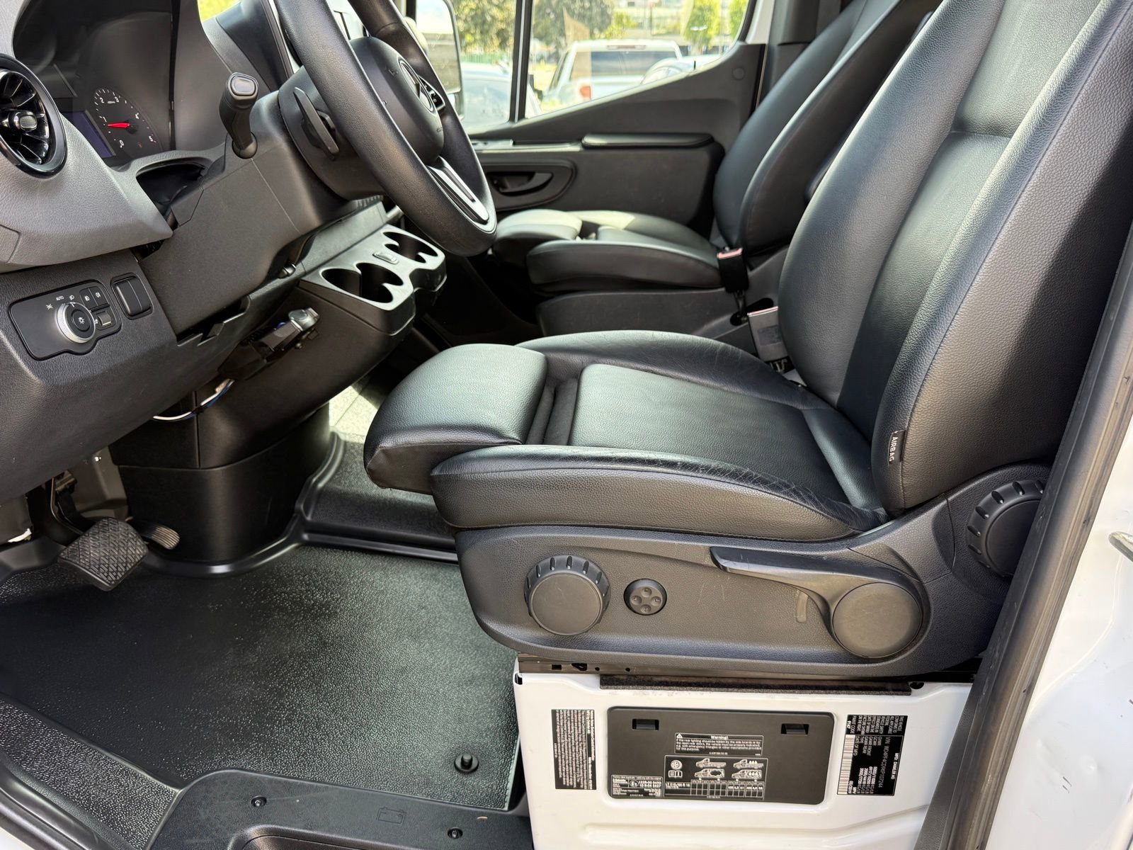 Used 2019 Mercedes-Benz Sprinter 170 image 26