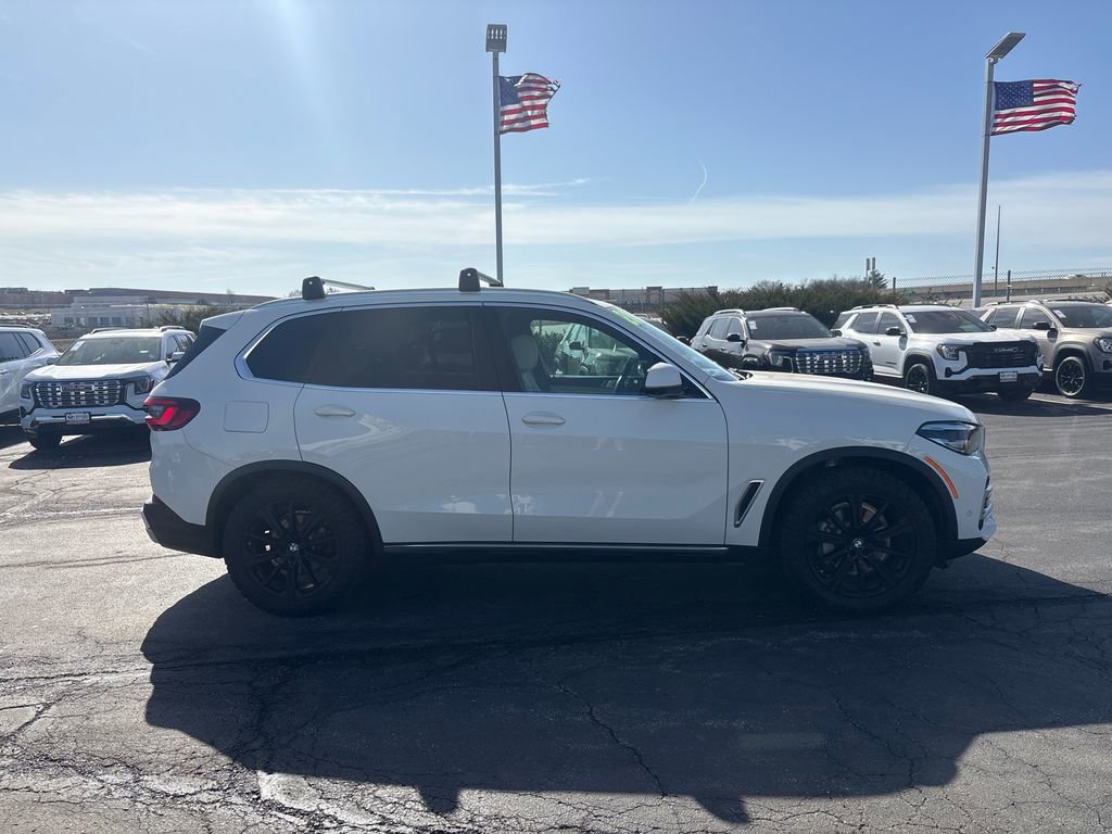 Used 2020 BMW X5 xDrive40i w/ Premium Package image 4