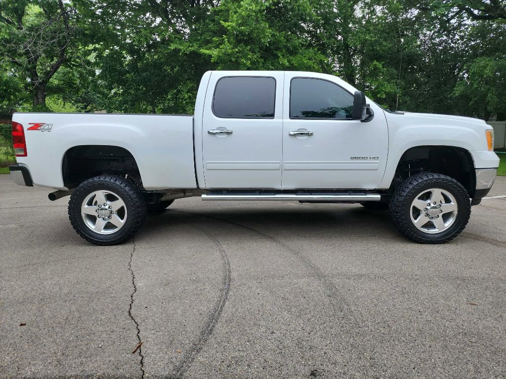 Used 2014 GMC Sierra 2500 SLT w/ Suspension Package, Off-Road AWD/4WD image 15