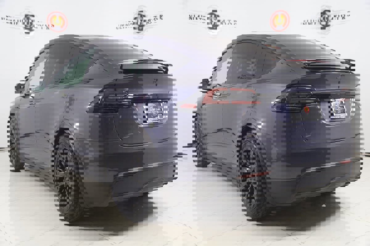 Used 2022 Tesla Model X image 4