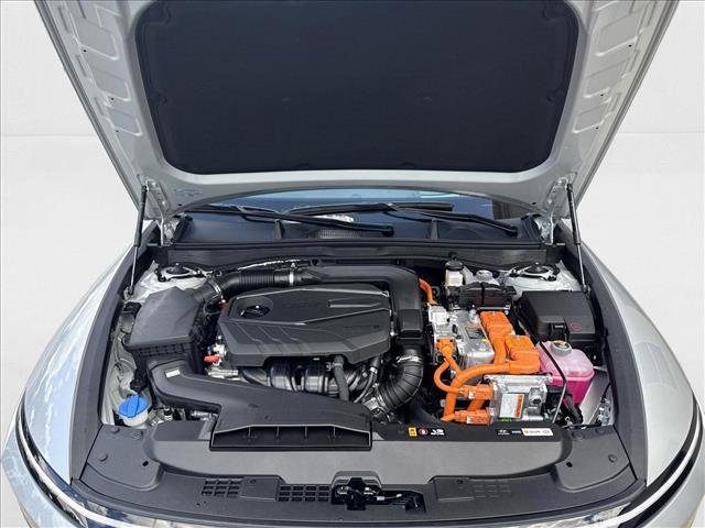 New 2025 Hyundai Sonata Limited image 17