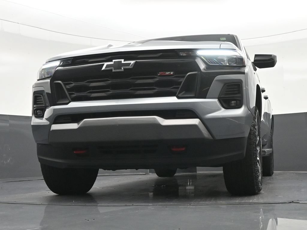 Used 2024 Chevrolet Colorado Z71 w/ Z71 Convenience Package 2 AWD/4WD image 30