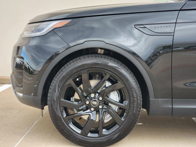 Used 2025 Land Rover Discovery S image 9