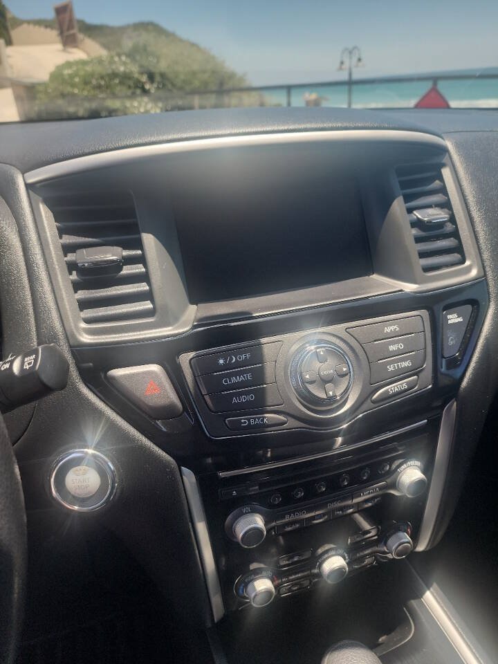 Used 2018 Nissan Pathfinder S FWD image 11