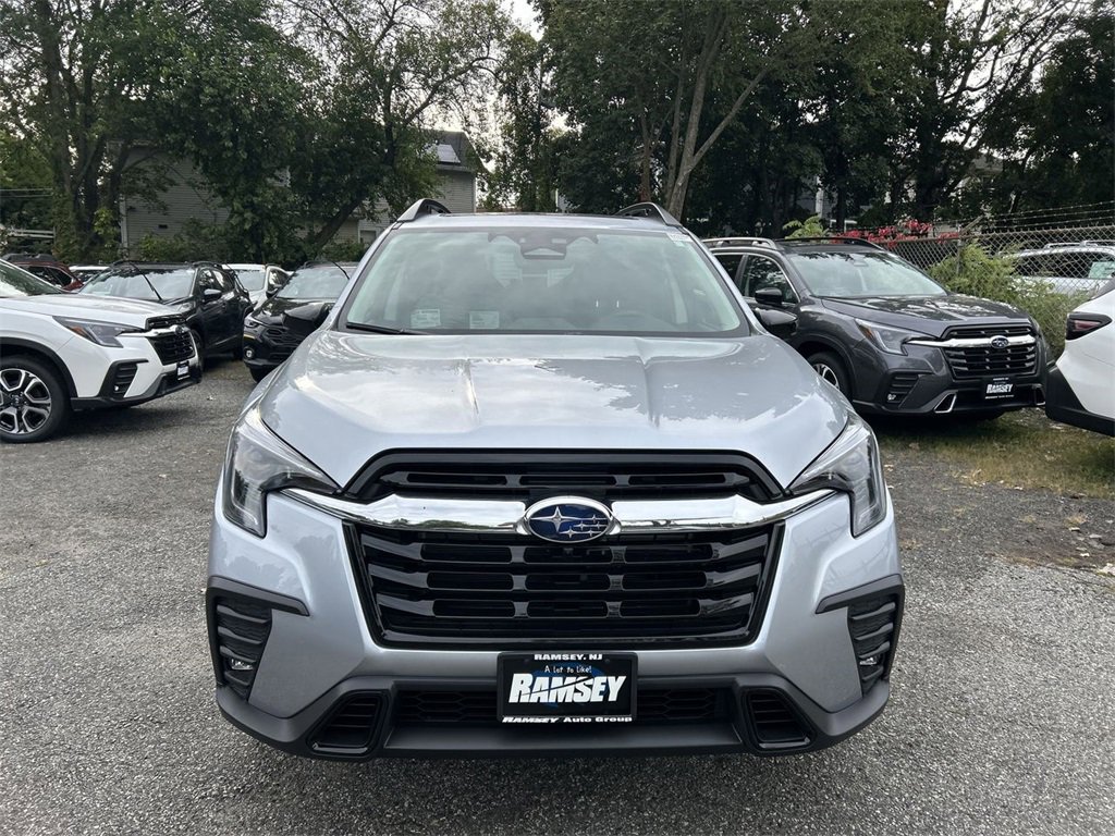 New 2025 Subaru Ascent Limited image 3