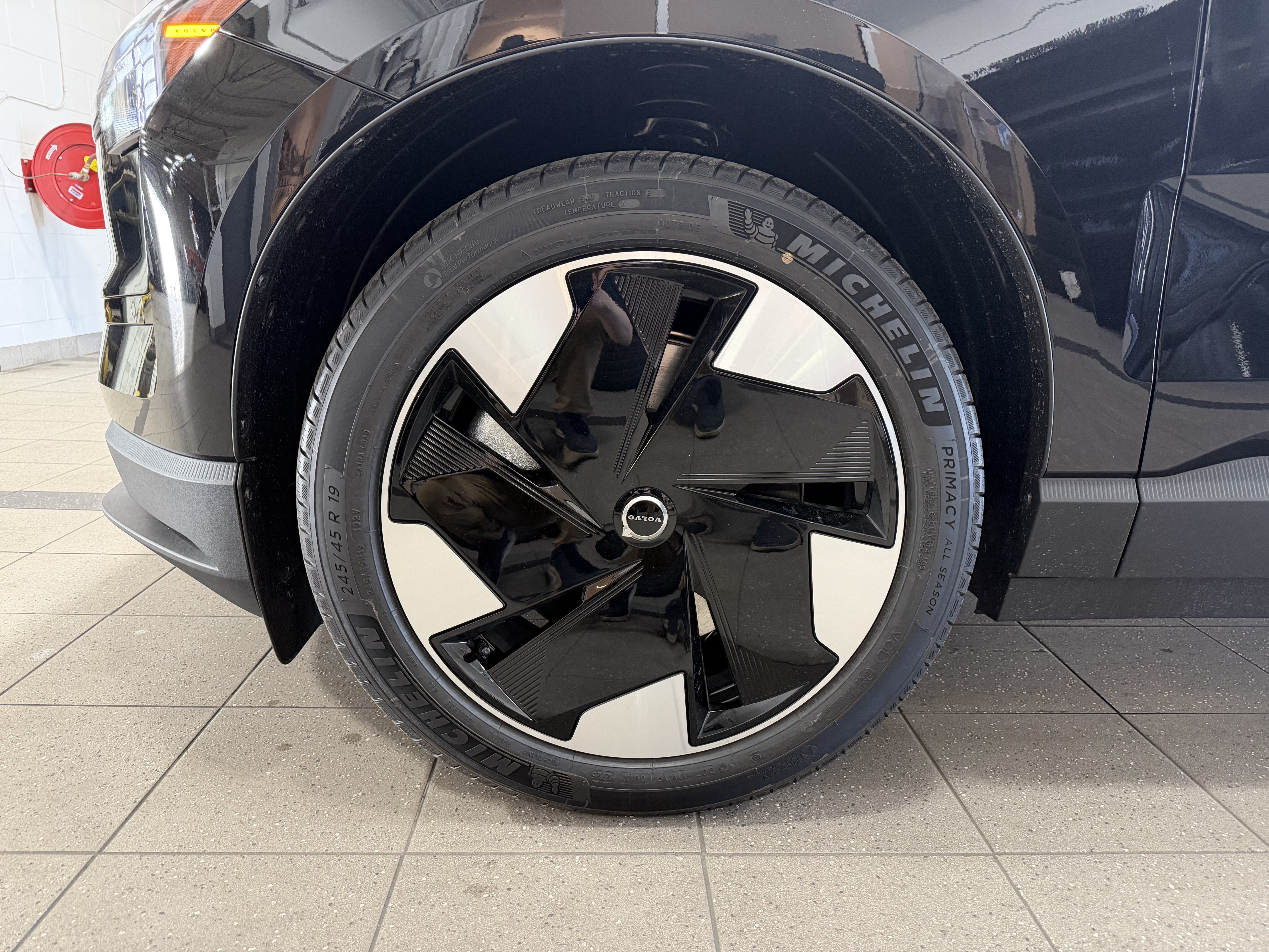 New 2026 Volvo EX30 Plus w/ Protection Package Premier AWD/4WD image 5
