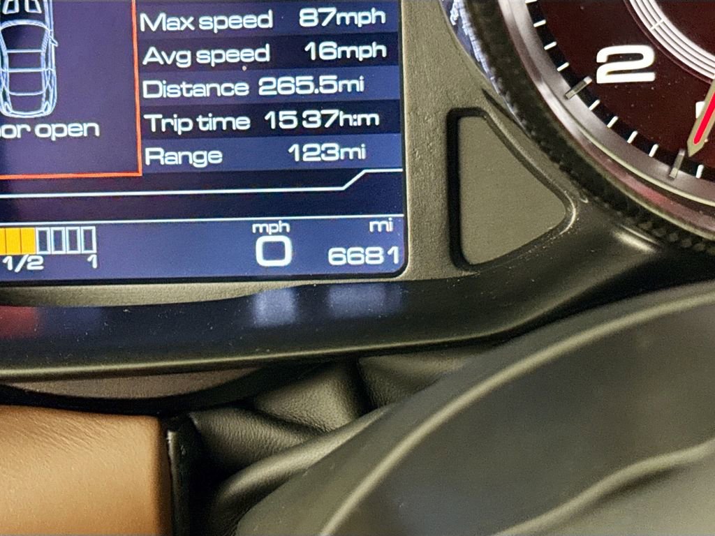 Used 2016 Ferrari California T image 12