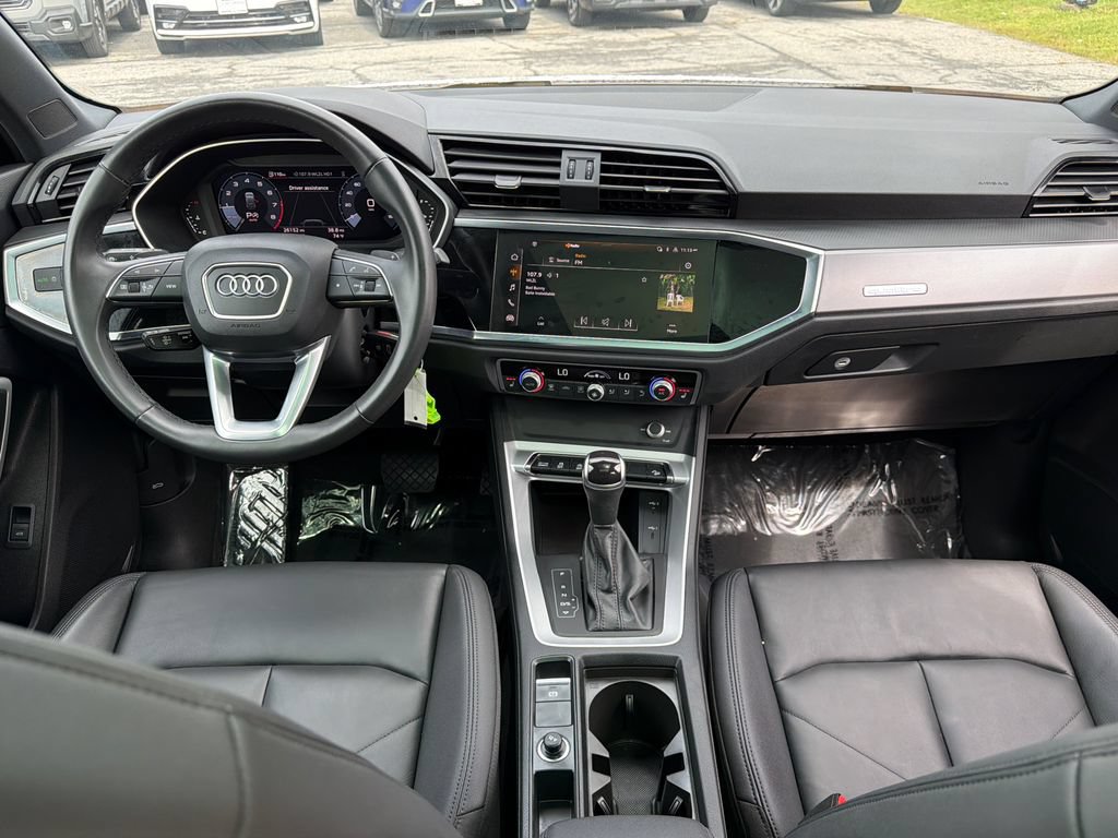 Used 2025 Audi Q3 2.0T Premium AWD/4WD image 13