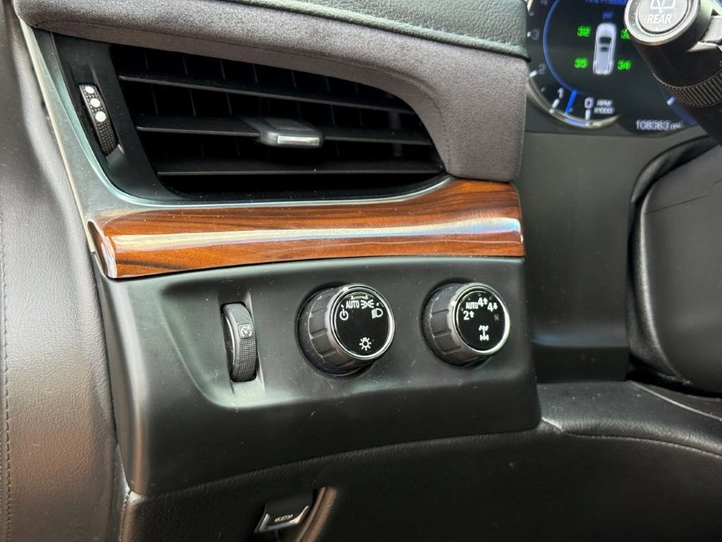 Used 2018 Cadillac Escalade ESV Premium Luxury AWD/4WD image 13
