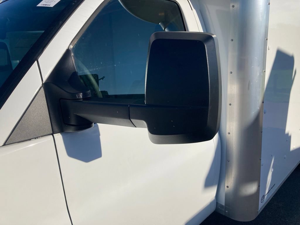 New 2026 GMC Savana 4500 w/ Power Convenience Package RWD image 20