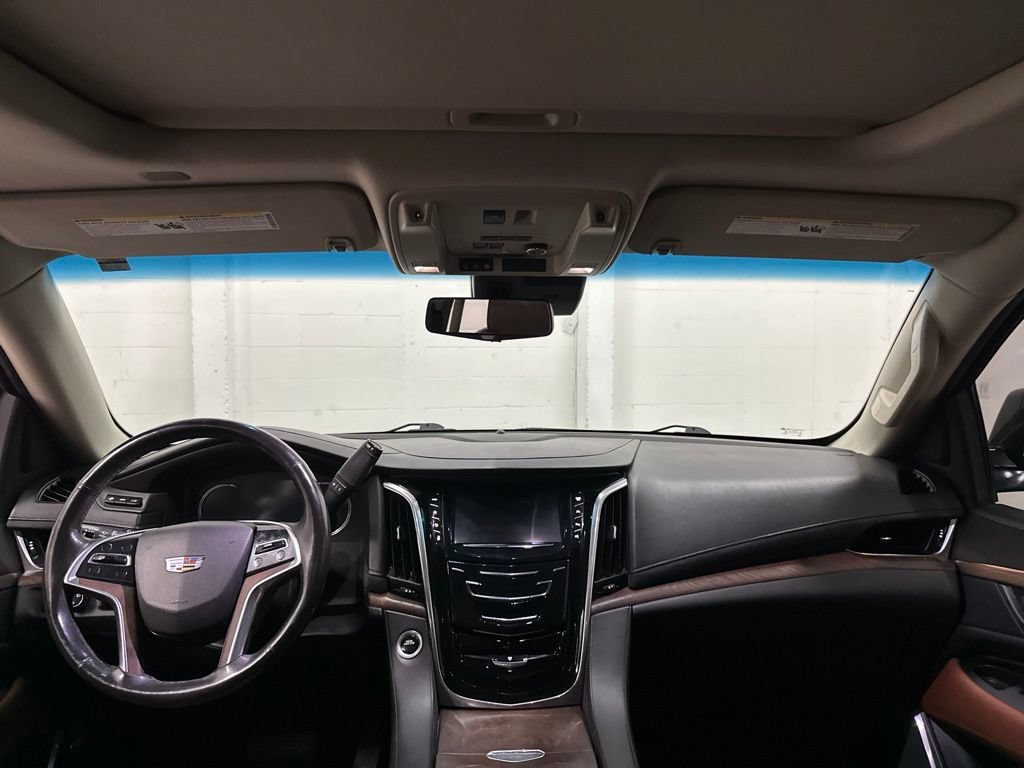 Used 2018 Cadillac Escalade ESV Premium Luxury RWD image 61