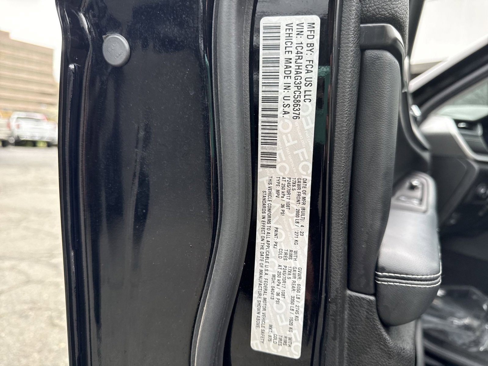 Used 2023 Jeep Grand Cherokee Laredo w/ Luxury Tech Group I image 29