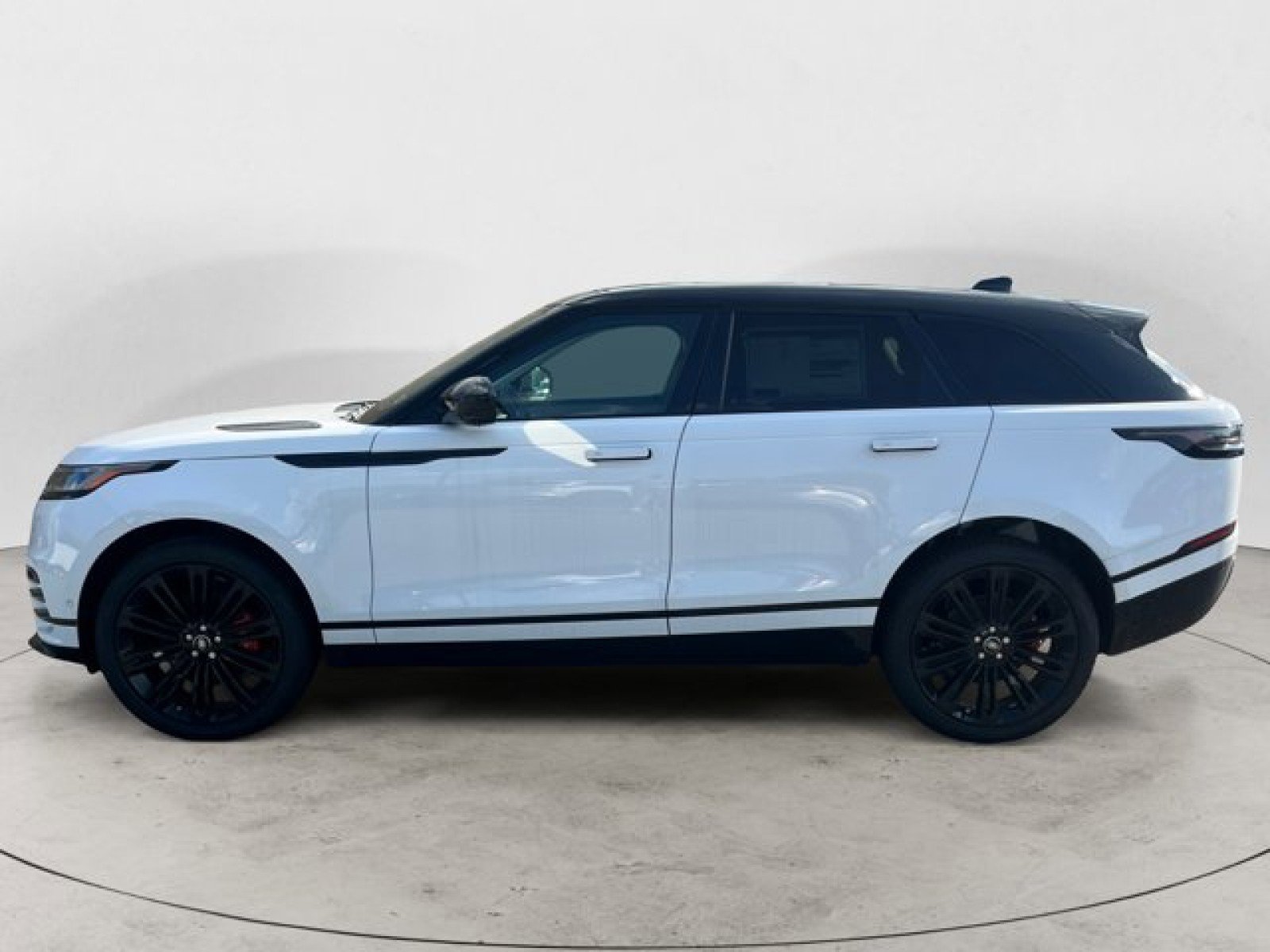 New 2025 Land Rover Range Rover Velar Dynamic SE image 7