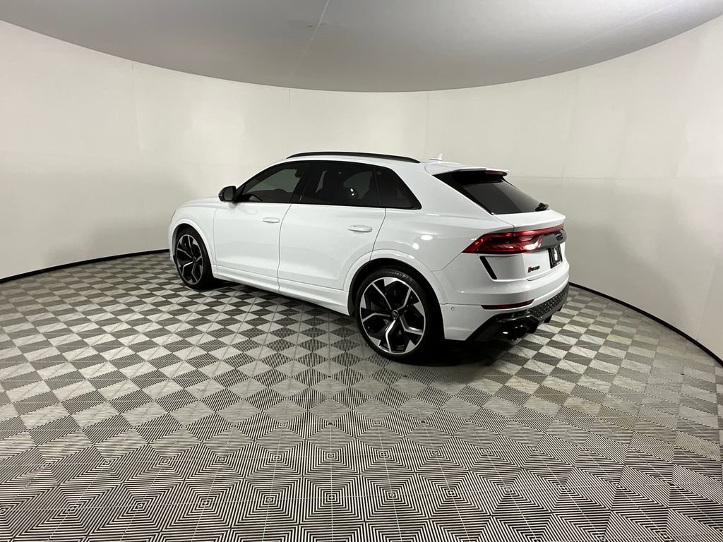 Used 2024 Audi RS Q8 image 3