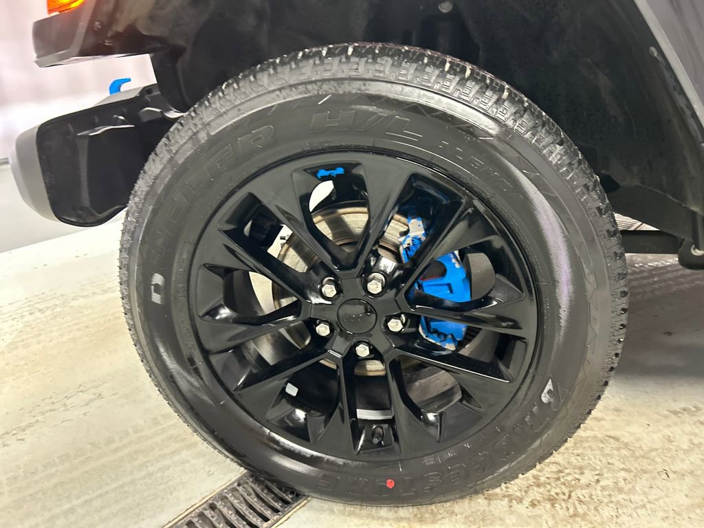 Used 2023 Jeep Wrangler Unlimited Sahara w/ Cold Weather Group image 9