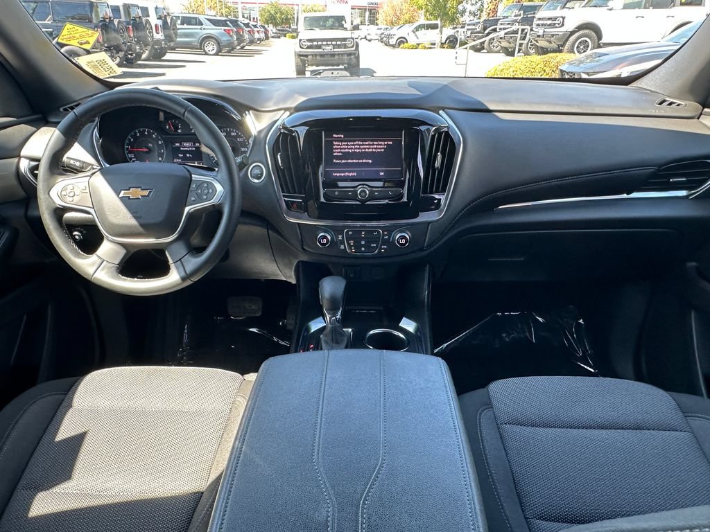 Used 2023 Chevrolet Traverse LT w/ LPO, Cargo Package AWD/4WD image 21