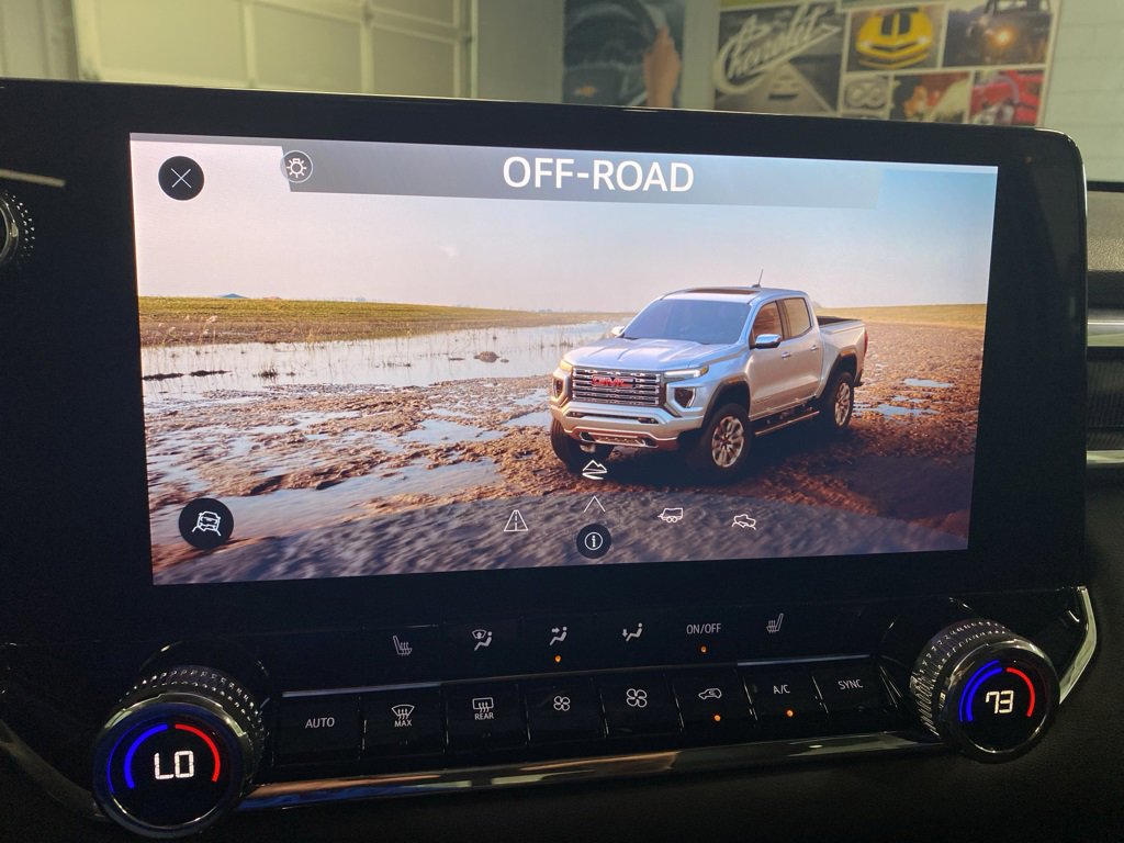 New 2025 GMC Canyon Elevation w/ Convenience Package image 28